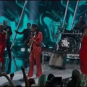 Nile Rodgers Chic Perform Le Freak Get Lucky