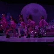 Ariana Grande 7 Rings Live