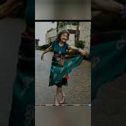 Женщина За Пятьдесят На Мужчин Смотрит Жадно Песня