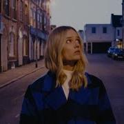 Florrie Kissing In The Cold Official Video