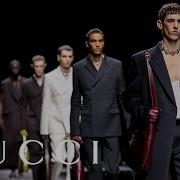 0 00 10 17 Gucci Ancora Fashion Show