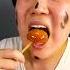острый соус против медового соуса Emoji Food Challenge сладкие рисовые пончики Mukbang