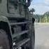 военная полиция патрулирует улицы