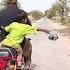 Bachy Ny Bichari Garib Bachi Ki Madad Ki Emotional Viralvideo Trending India Islamic