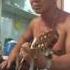 Красавчик казахстанец в Южной Корее отбирает на гитаре