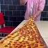 اكبر قطعة بيتزا في العالم Worlds Largest Pizza Slice