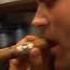 Meningen Med Livet Testar Cigarr